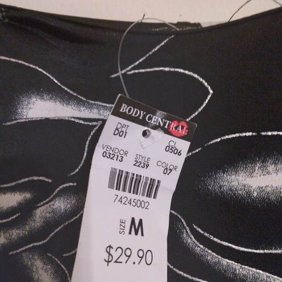 Beautiful Strapless Dress - Picture 2 of 4